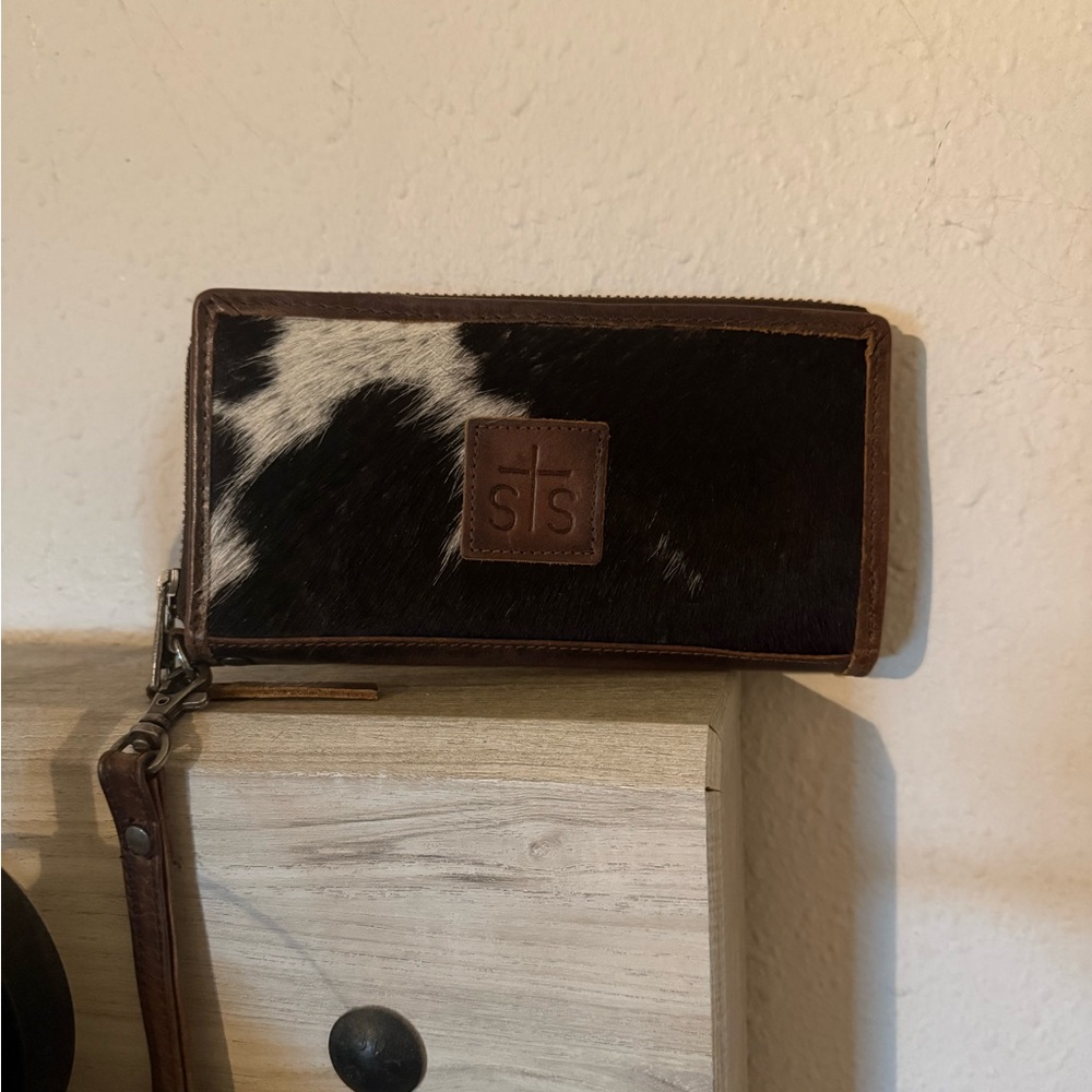 STS Ranchwear Women's Brown and Black Wallet